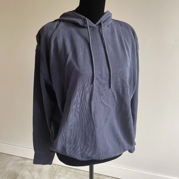 Athleta Tops - Athleta Seasoft Bubble Hem Hoodie Size Large